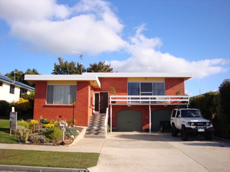 16 Amber Court, Ulverstone TAS 7315
