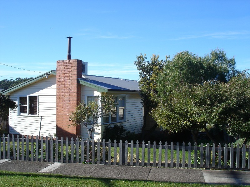 98  High Street, Sheffield TAS 7306