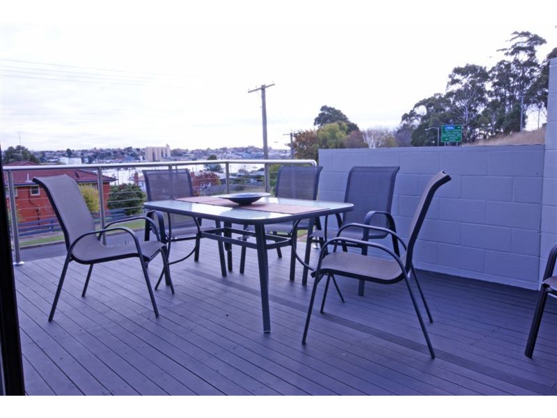 8 Riverview Avenue, East Devonport TAS 7310