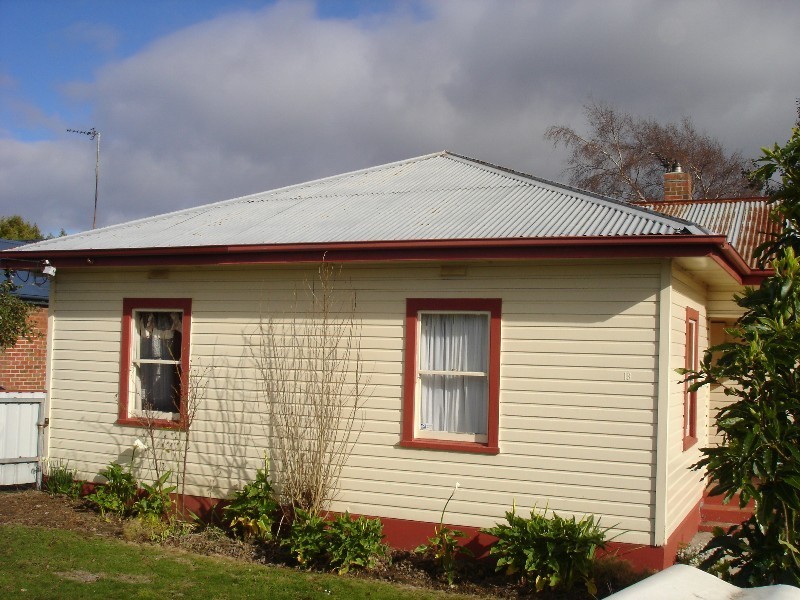13 Ashgrove Street, Devonport TAS 7310