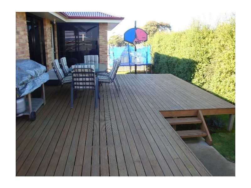 17 St Andrews Drive, Devonport TAS 7310