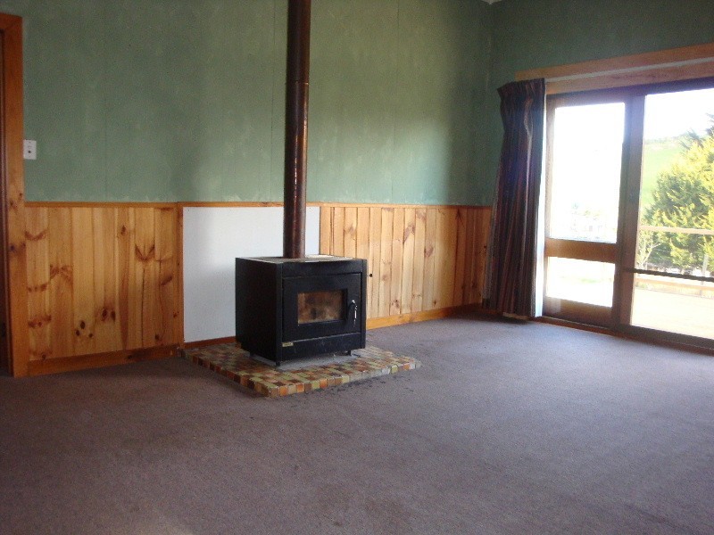 8 Regent Street, Wilmot TAS 7310