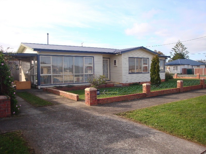 12 Charles Street, Devonport TAS 7310
