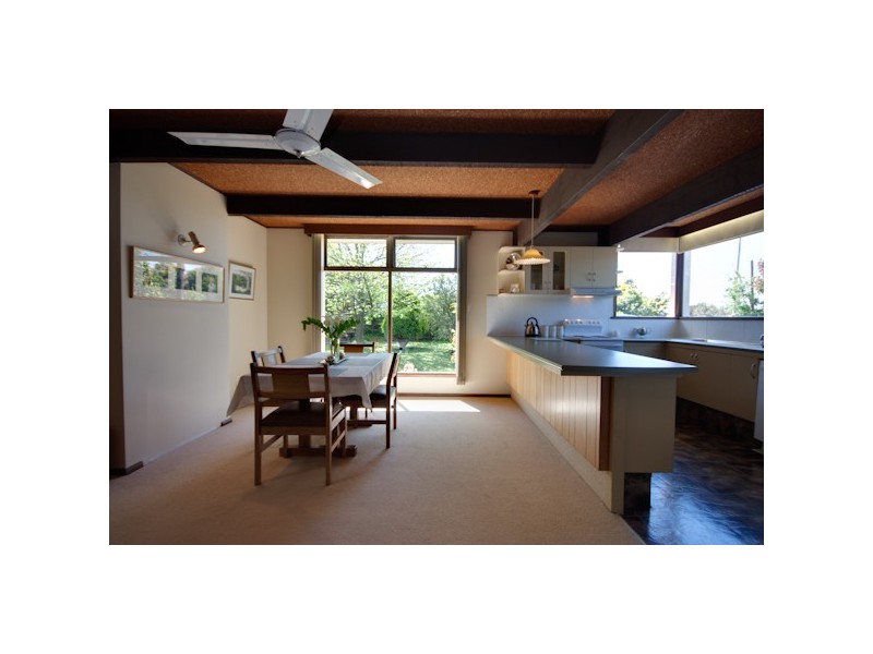 95 Middle Road, Devonport TAS 7310