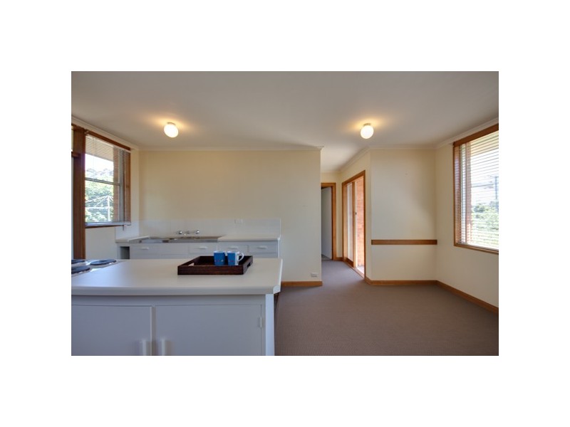 2/109 Middle Road, Devonport TAS 7310