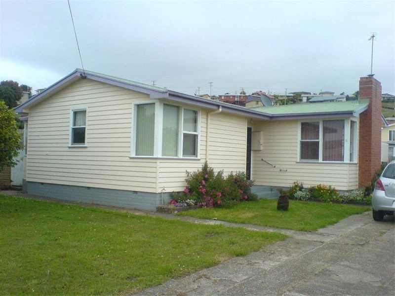 6 Charleston Crescent, Ulverstone TAS 7315