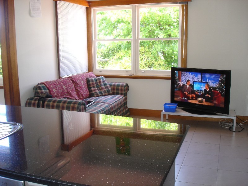 2 Toorak Place, Devonport TAS 7310