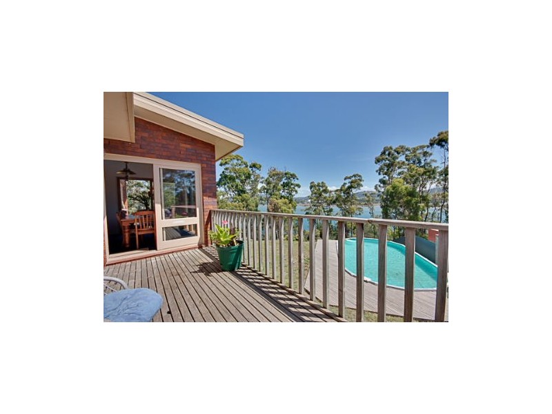 10 Oakwood Drive, Ambleside TAS 7310