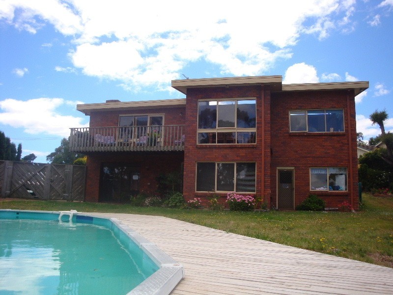 10 Oakwood Drive, Ambleside TAS 7310