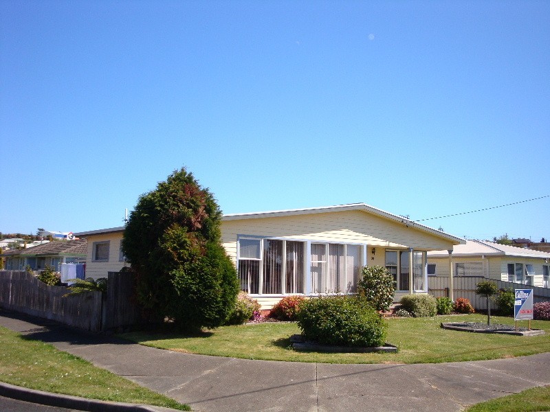 28 Boronia Avenue, Devonport TAS 7310