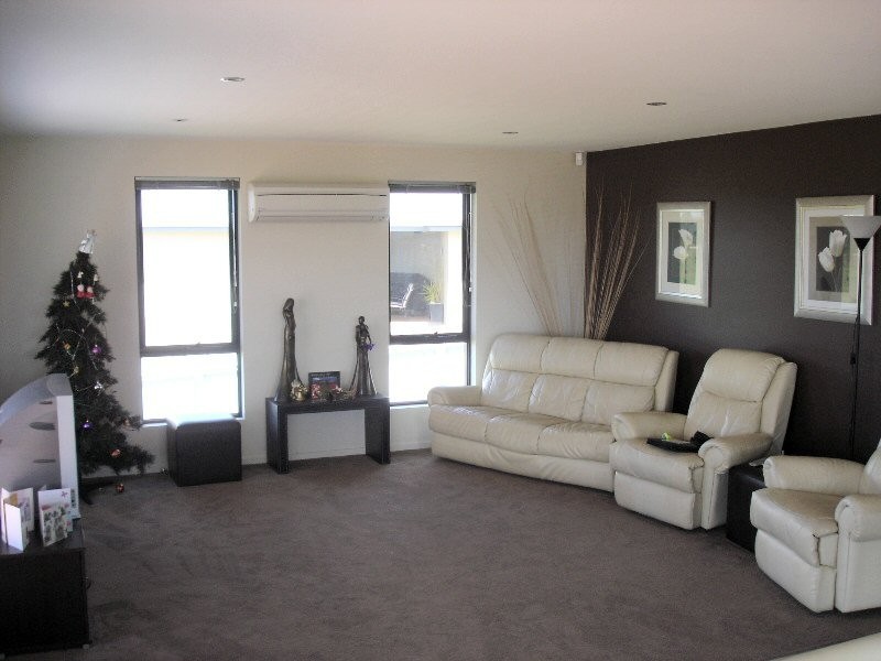 8 McCall Terrace, Devonport TAS 7310