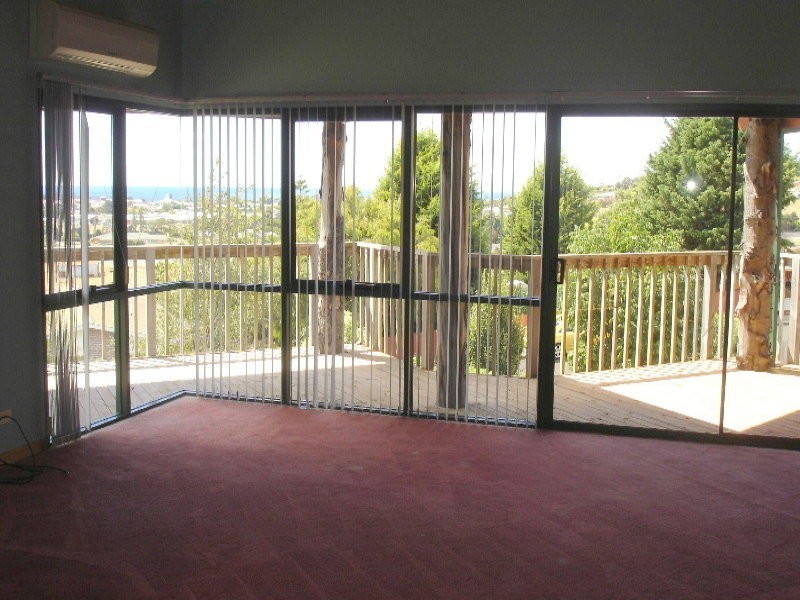 8 Dudley  Crescent, Ulverstone TAS 7315