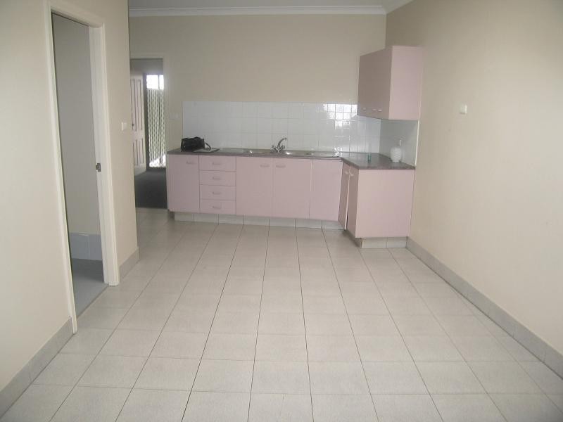 2/182 Tower Street, Panania NSW 2213