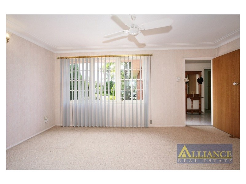 12 Eileen Street, Picnic Point NSW 2213
