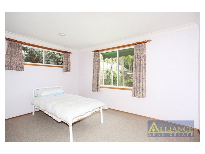 12 Eileen Street, Picnic Point NSW 2213
