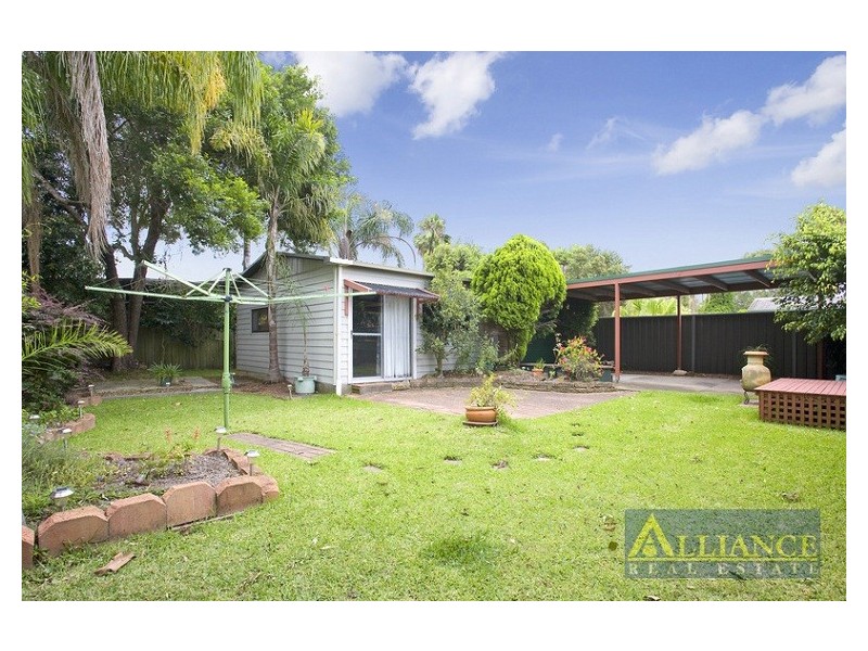 12 Eileen Street, Picnic Point NSW 2213
