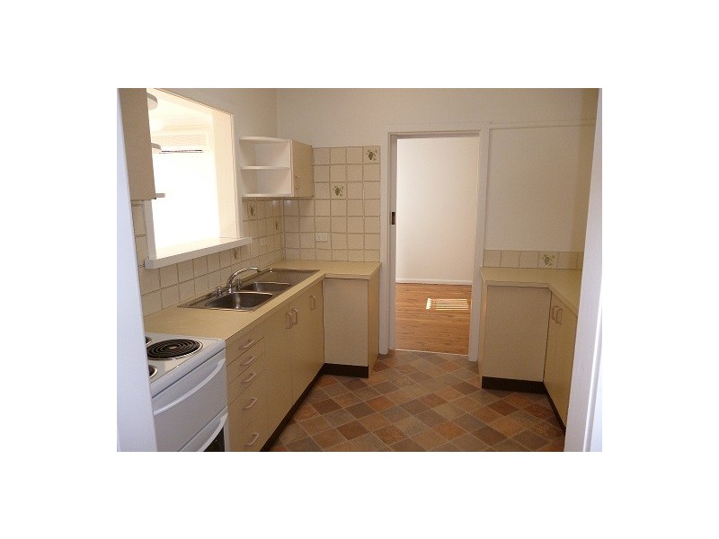 4 Donald Street,, Picnic Point NSW 2213