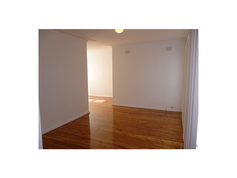 4 Donald Street,, Picnic Point NSW 2213