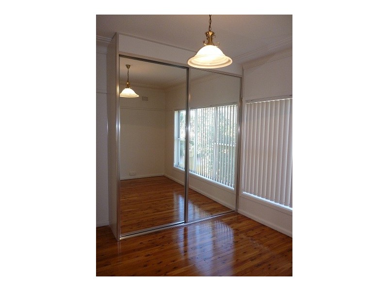4 Donald Street,, Picnic Point NSW 2213