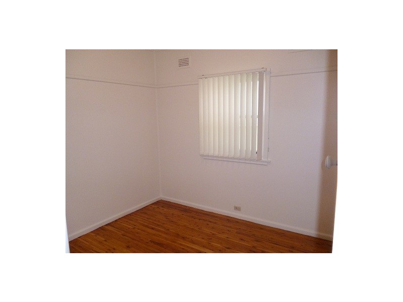 4 Donald Street,, Picnic Point NSW 2213