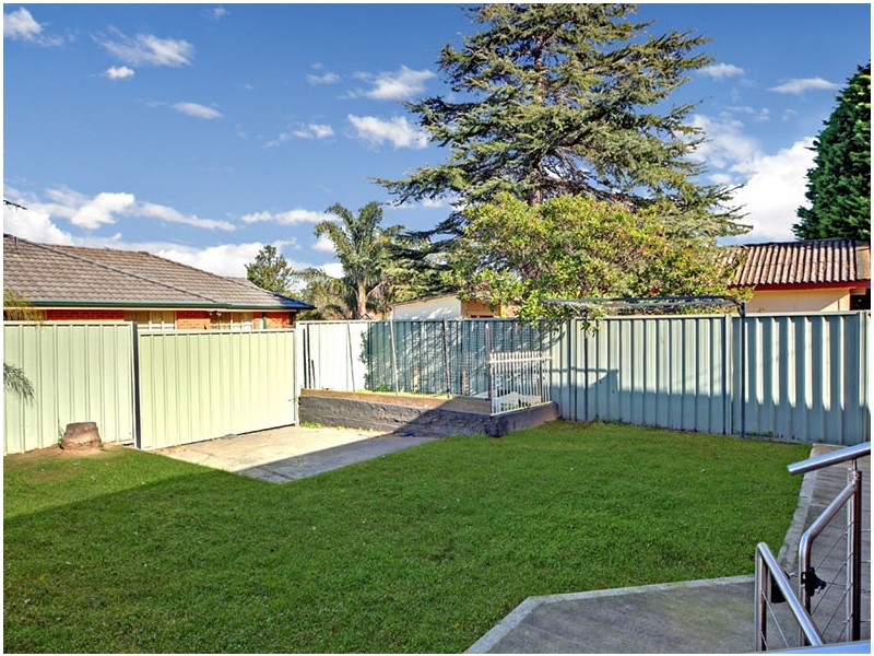 35 Lehn Road, East Hills NSW 2213