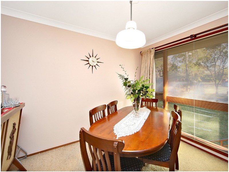 9 Samoa Avenue, Picnic Point NSW 2213