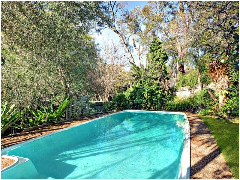 9 Samoa Avenue, Picnic Point NSW 2213