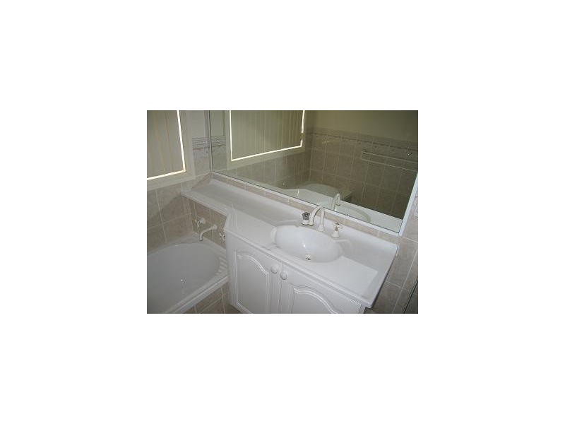 4 Eucalyptus Court, Picnic Point NSW 2213