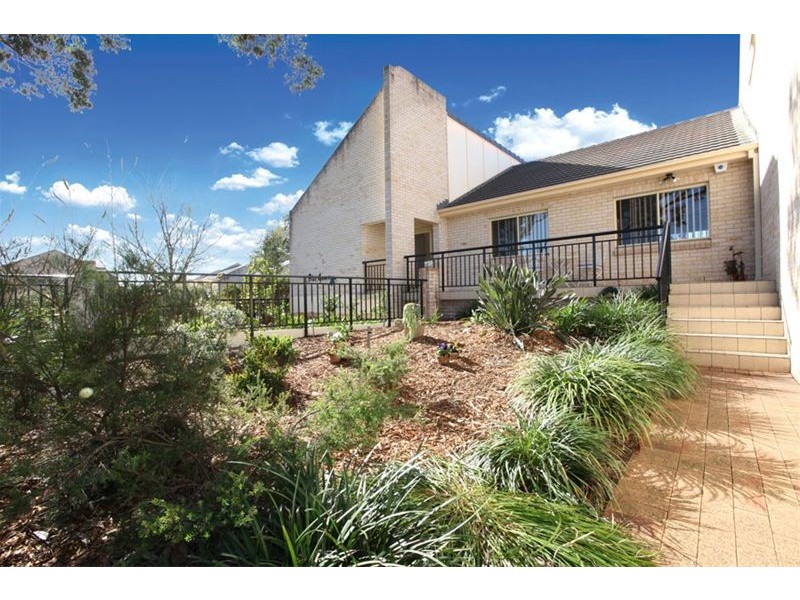 1/837 Henry Lawson Drive, Picnic Point NSW 2213