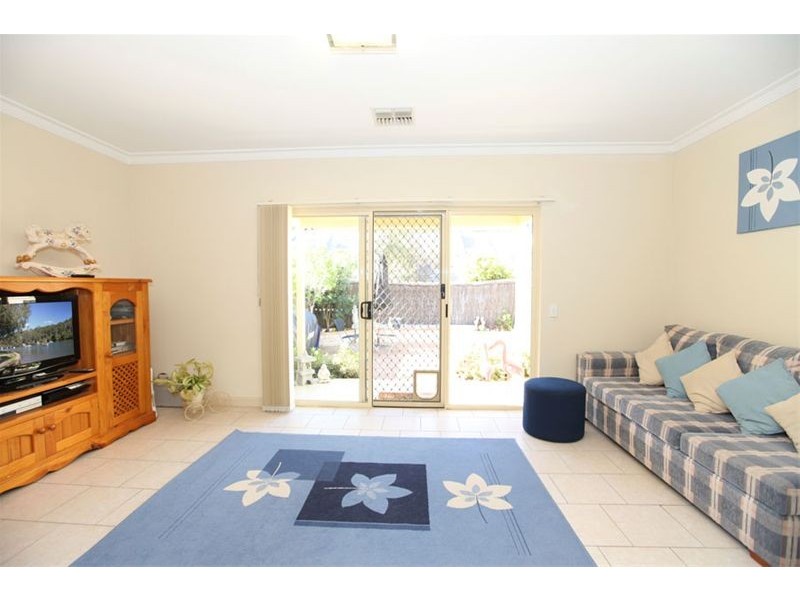 1/837 Henry Lawson Drive, Picnic Point NSW 2213