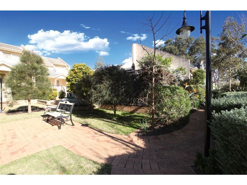 1/837 Henry Lawson Drive, Picnic Point NSW 2213