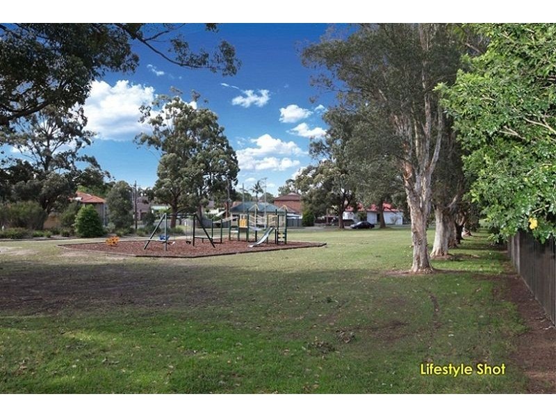 16a Bracher Street, East Hills NSW 2213