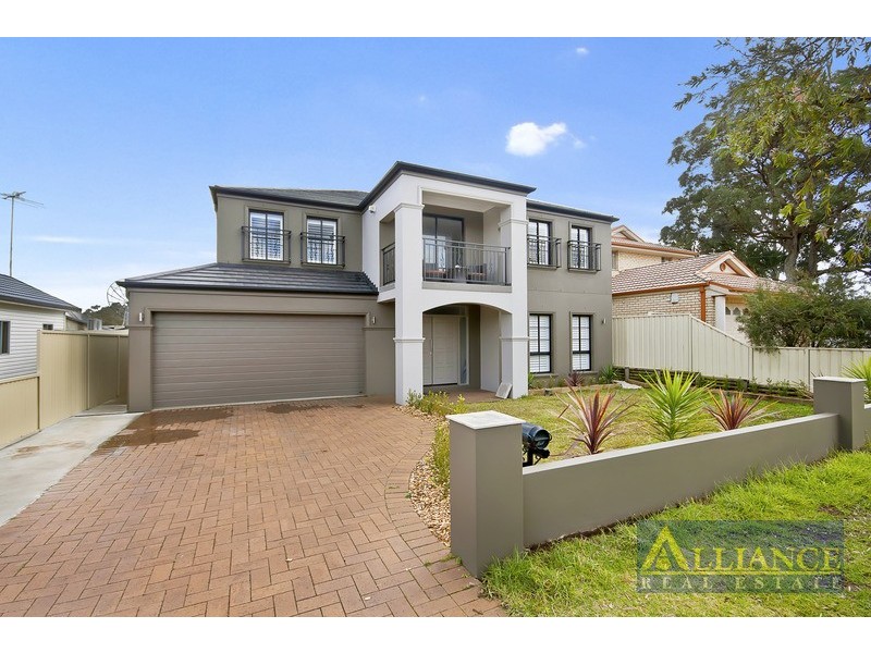 176 Lambeth Street, Picnic Point NSW 2213