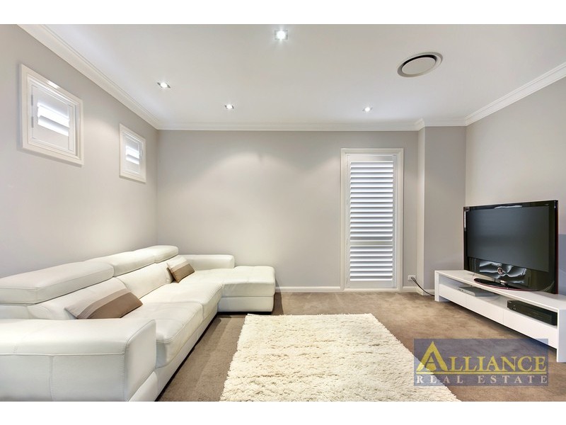 176 Lambeth Street, Picnic Point NSW 2213