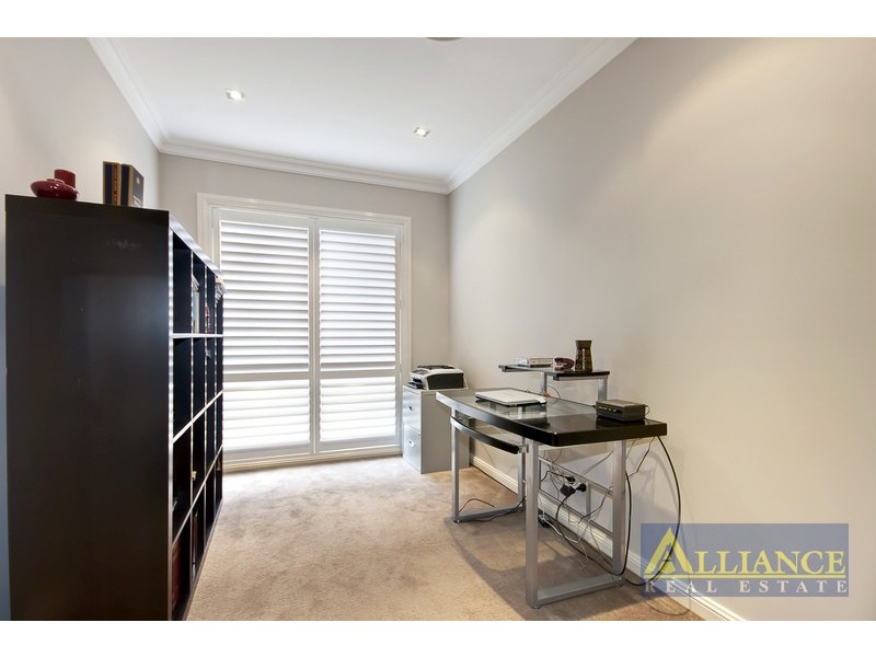 176 Lambeth Street, Picnic Point NSW 2213