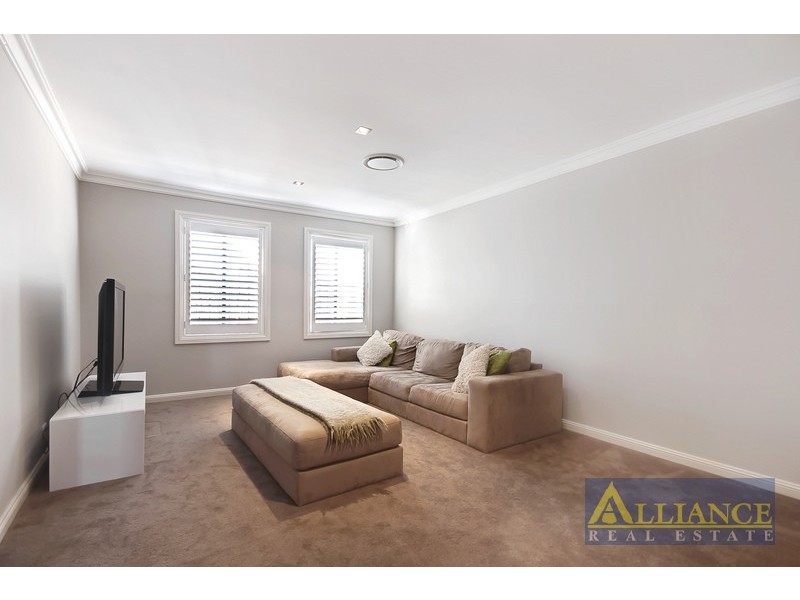 176 Lambeth Street, Picnic Point NSW 2213