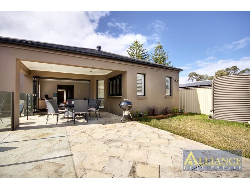 176 Lambeth Street, Picnic Point NSW 2213