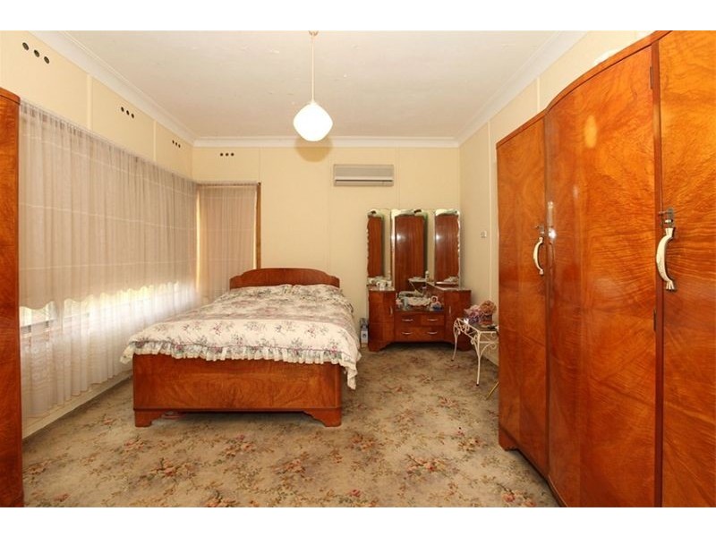 5 Cheatle Street, East Hills NSW 2213