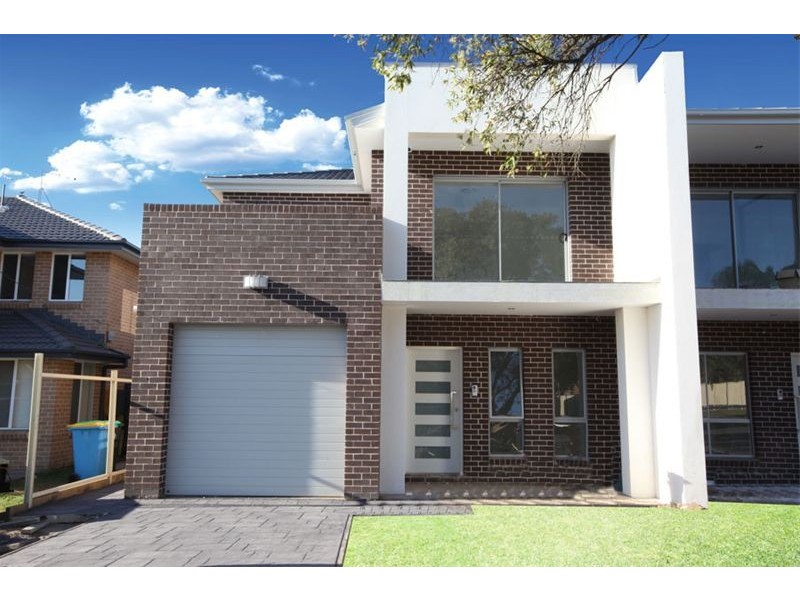 12 Blanc Avenue, East Hills NSW 2213