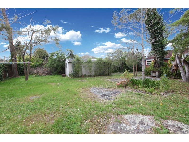 913 Henry Lawson Drive, Picnic Point NSW 2213