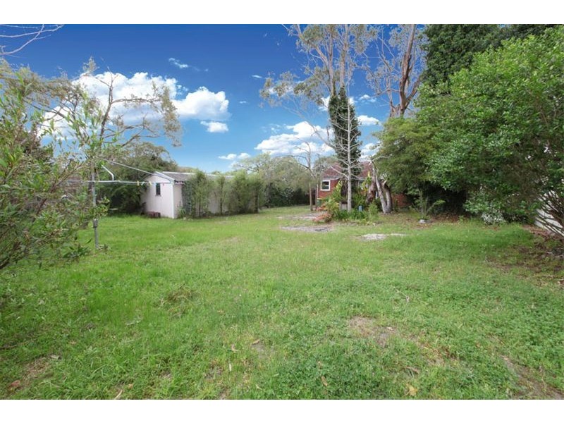 913 Henry Lawson Drive, Picnic Point NSW 2213