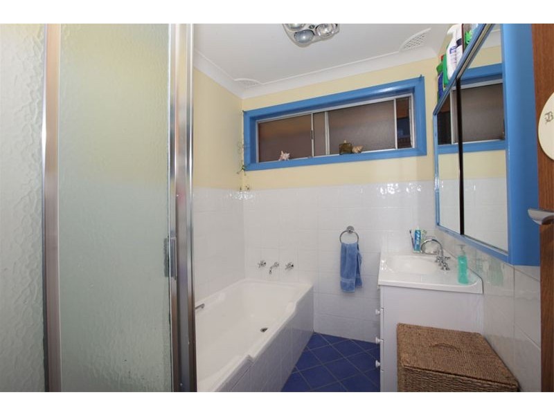 56 Apex Avenue, Picnic Point NSW 2213