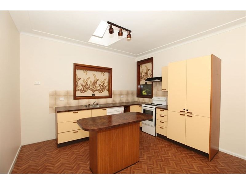 8 Kathleen Parade, Picnic Point NSW 2213