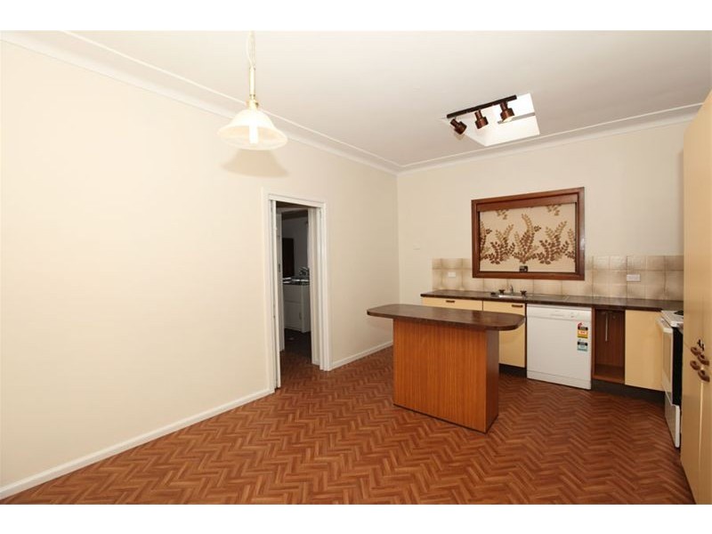 8 Kathleen Parade, Picnic Point NSW 2213