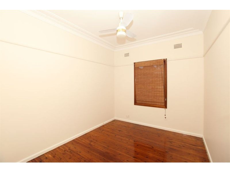 8 Kathleen Parade, Picnic Point NSW 2213