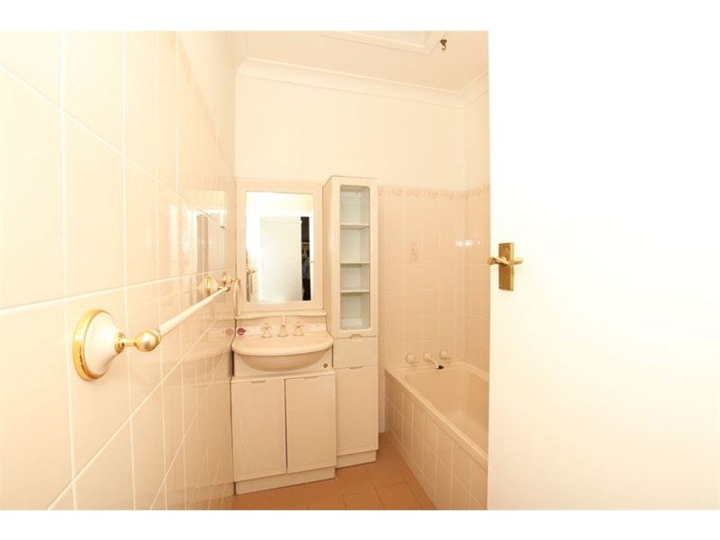 8 Kathleen Parade, Picnic Point NSW 2213