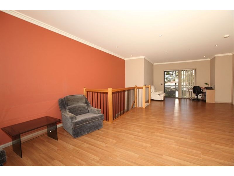 3/8 Haig Avenue, Georges Hall NSW 2198