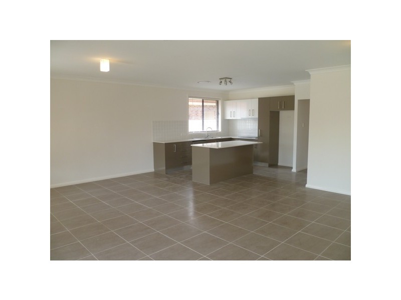 34B Cook Crescent, East Hills NSW 2213