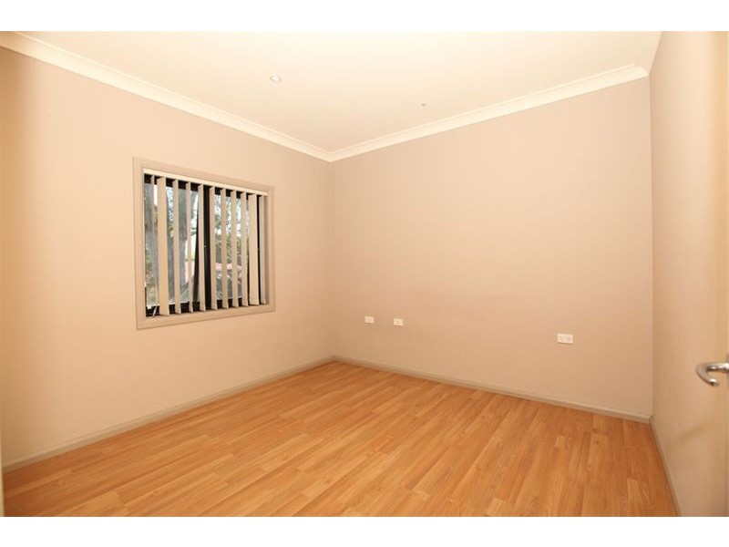 3/8 Haig Avenue, Georges Hall NSW 2198