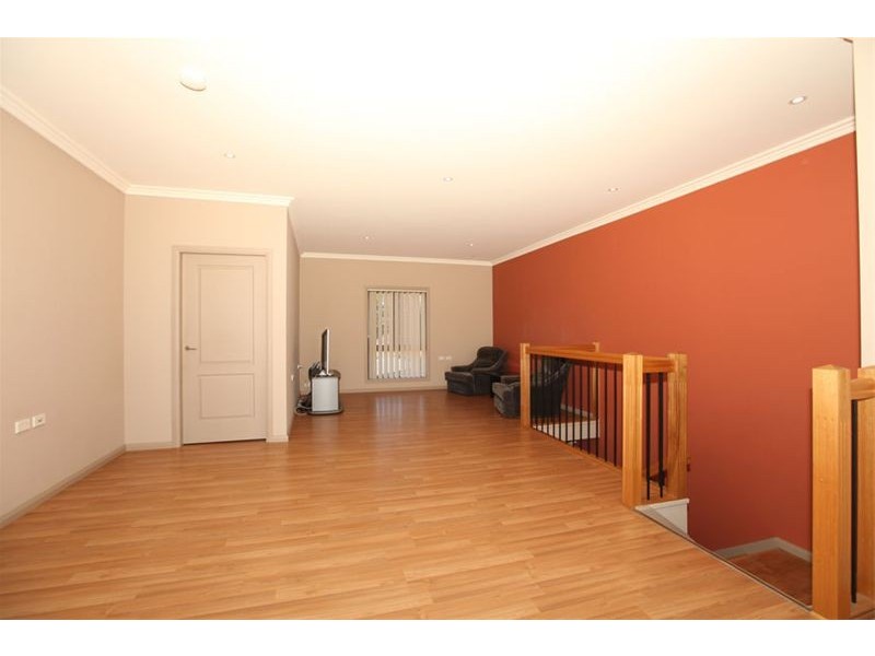 3/8 Haig Avenue, Georges Hall NSW 2198